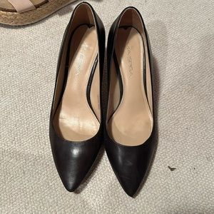 Via Spigia Black Pointed Toe Pump